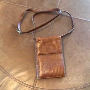 Women’s crossbody leather bag